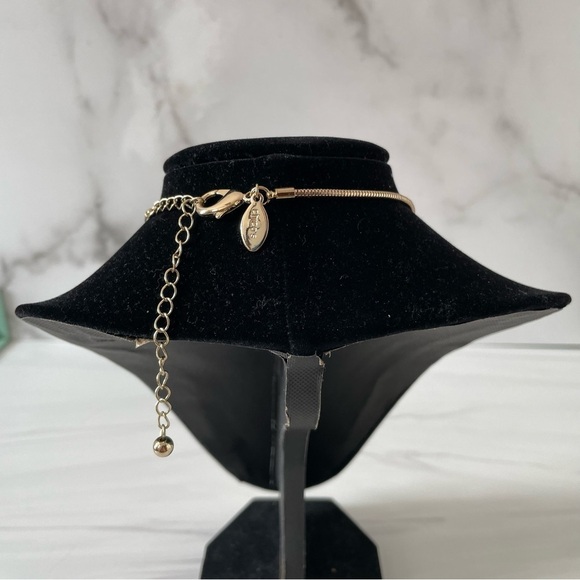 Chico's Gold Tone Tear Drop Pendant Snake Chain Necklace- Statement Necklace - Picture 3 of 5